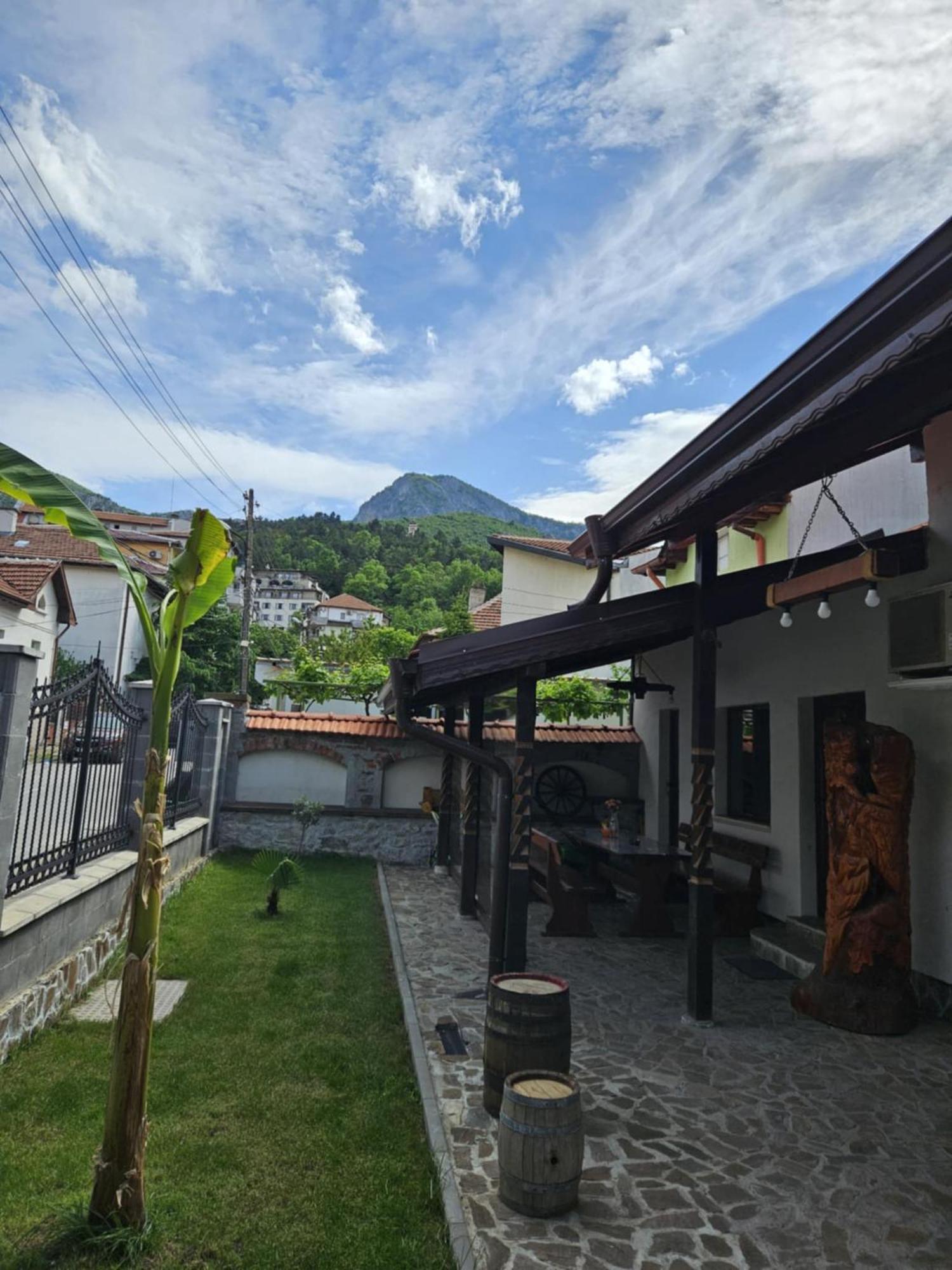 Cozy Rooms In Vratsa By Georgievi ภายนอก รูปภาพ